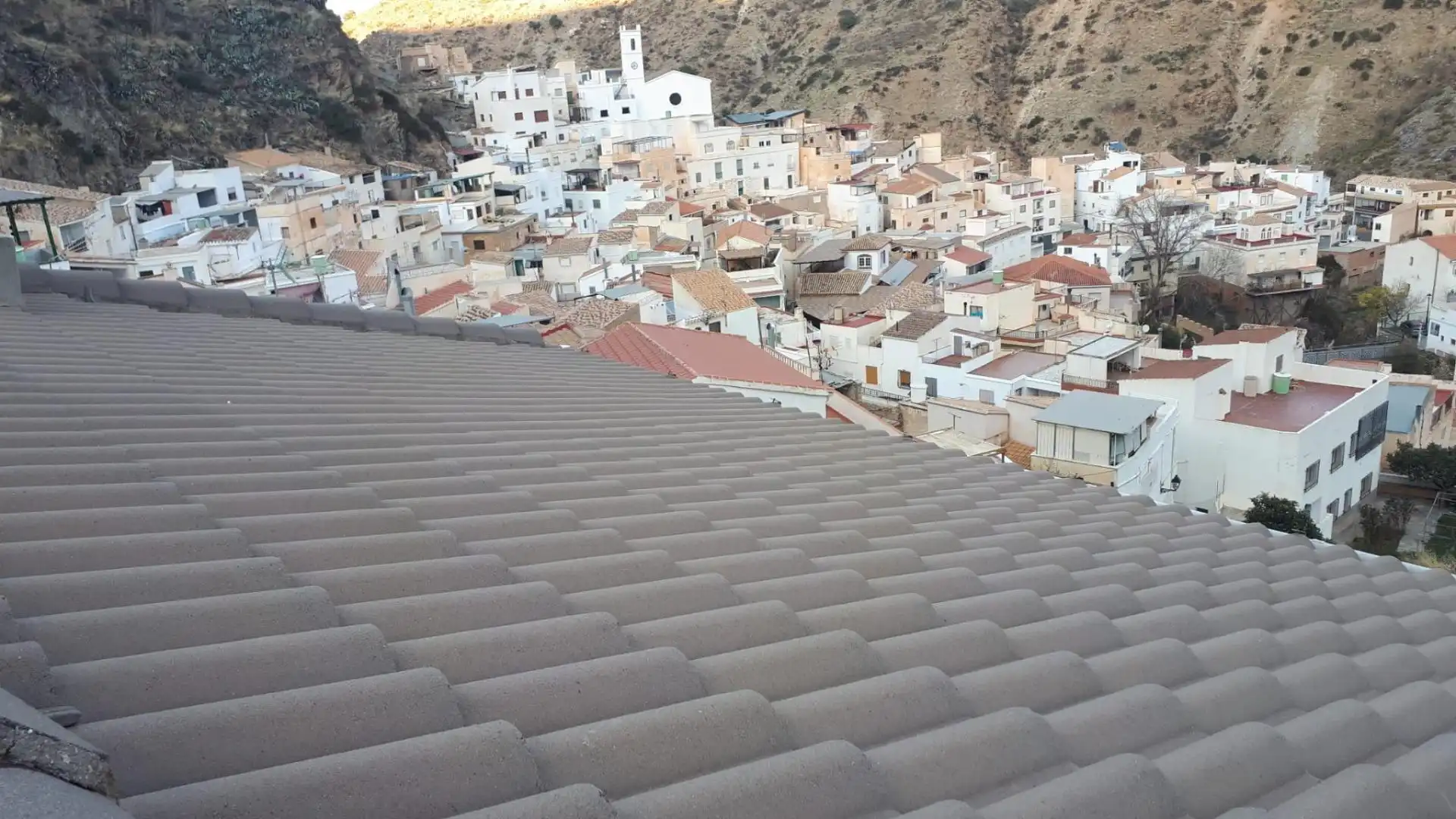 Vista exterior de Casa o xalet en venda en Sierro amb Terrassa i Traster