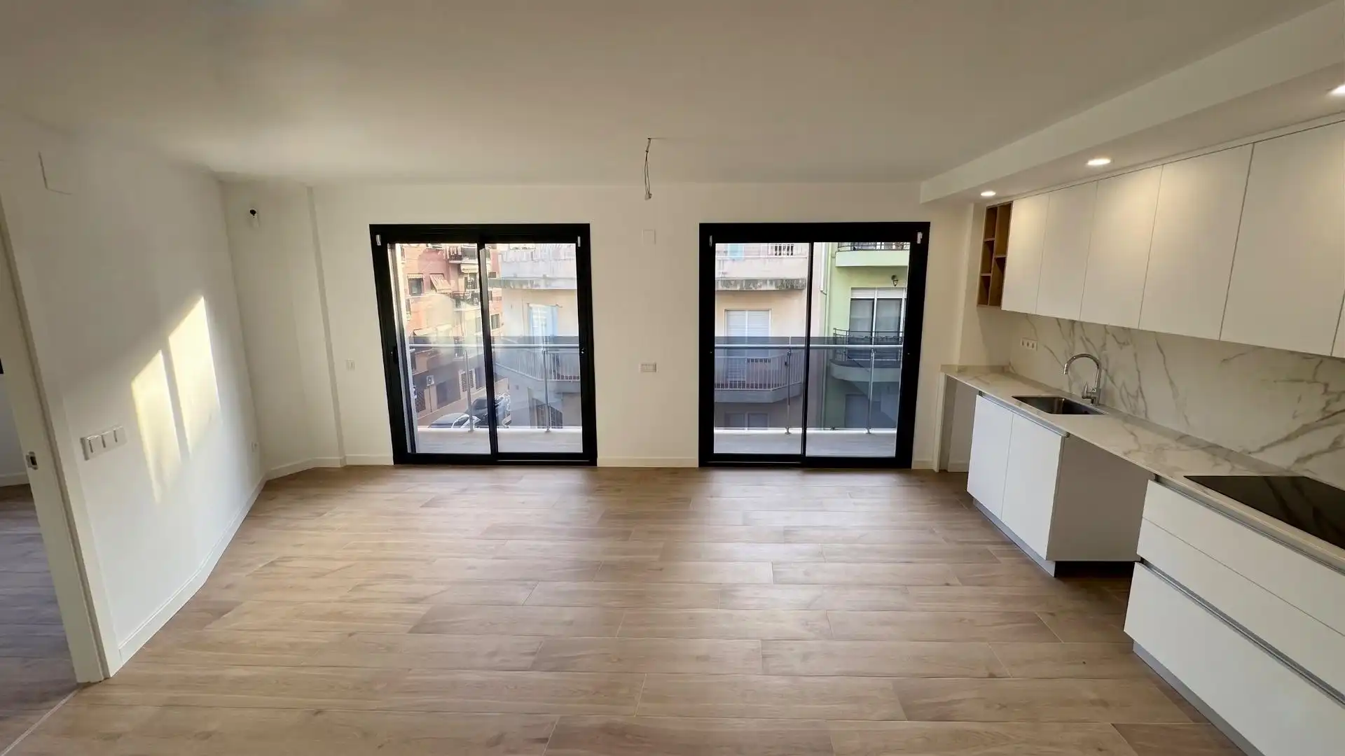 Wohnzimmer von Wohnung zum Verkauf in Pineda de Mar mit Klimaanlage, Heizung und Parkett