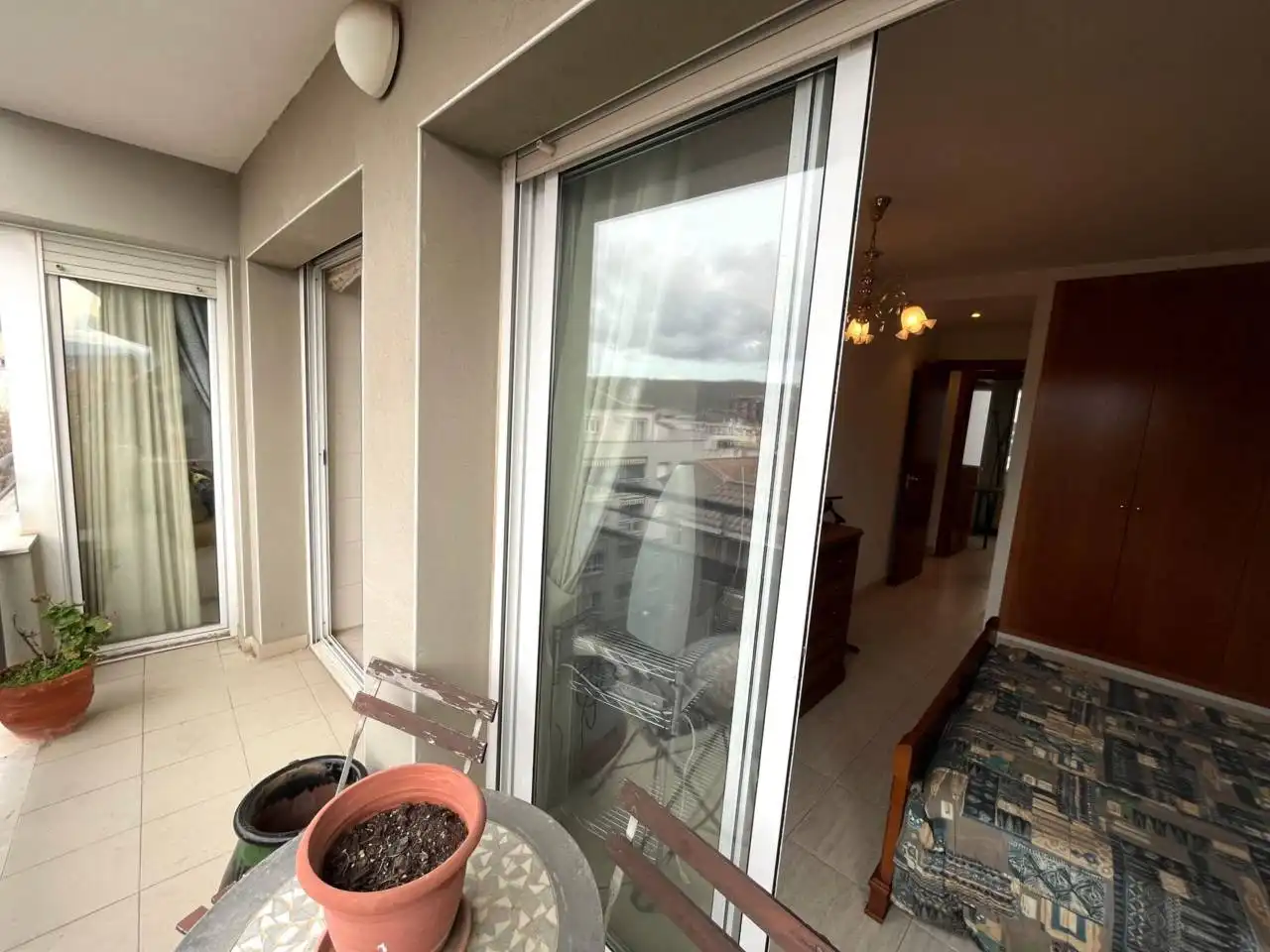 Terraza de Piso en venta en Girona con Calefacción, Terraza y Amueblado