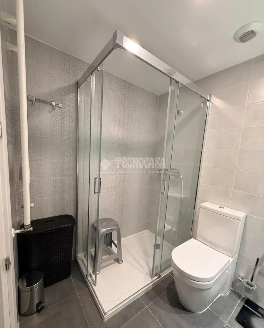 Baño de Piso en venta en Getafe con Aire acondicionado, Calefacción y Terraza