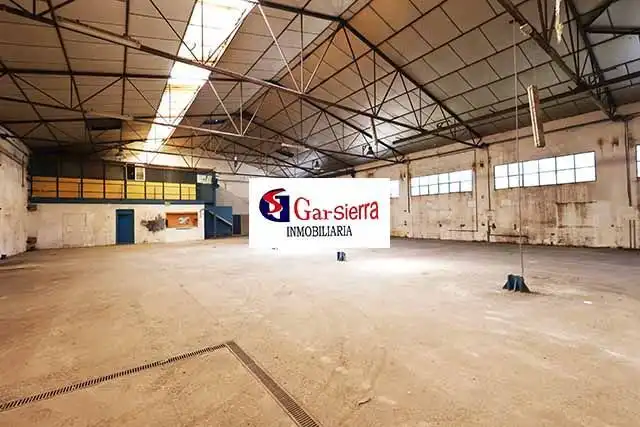 Nave industrial en venta en Camarma de Esteruelas