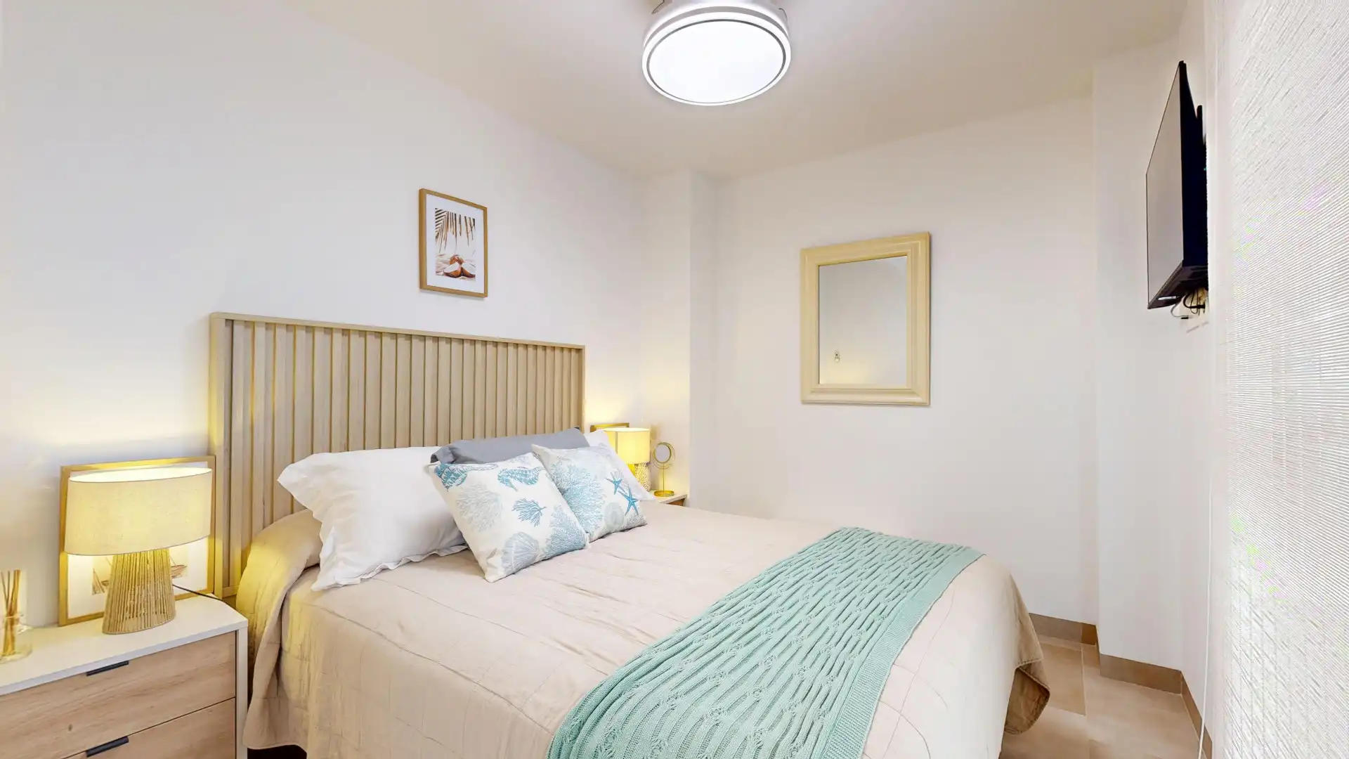 Habitación de Apartamento en venta en Fuengirola con Aire acondicionado, Terraza y Piscina