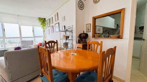 Piso con Terraza, Acceso Directo a la Playa y Piscina en Benalmádena Costa