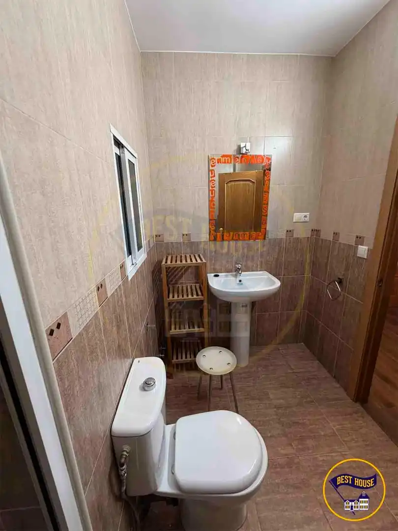 Baño de Piso de alquiler en Cuenca con Calefacción y Amueblado