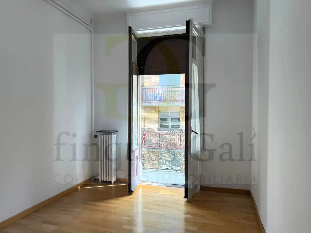 Flat with terrace for sale in Calle Marti I Julia, imagen 25