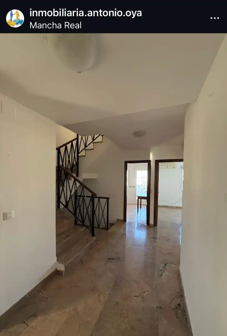 Casa con terraza en venta en Mancha Real, imagen 3