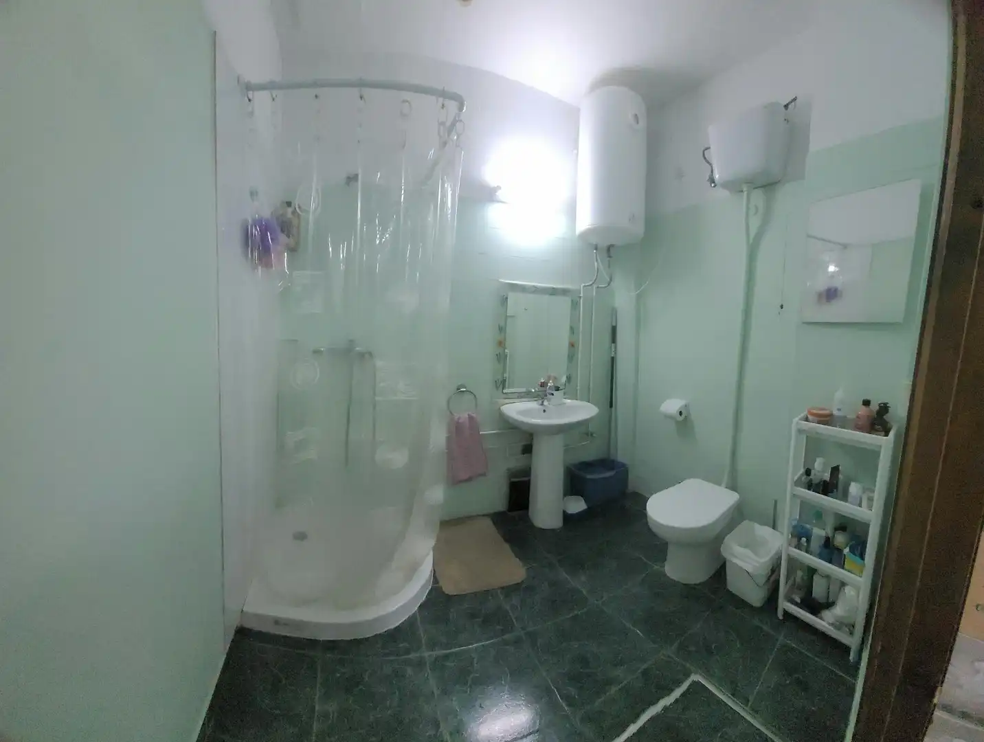 Baño de Piso para compartir en Sevilla con Aire acondicionado, Calefacción y Amueblado