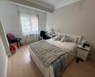 Bedroom of Flat to rent in Burgos Capital