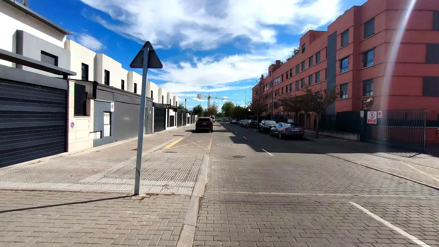 Aparcament de lloguer a Joan Miró, imagen 14