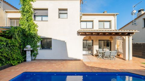 Foto 2 de Casa adosada en venta en Porqueres, Girona