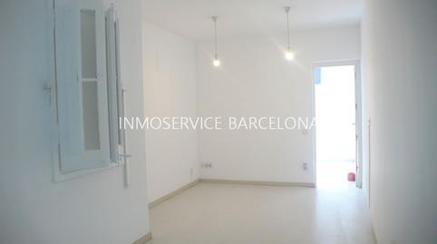 Photo 2 of Flat for sale in Carrer del Dos de Maig, 288, El Camp de l'Arpa del Clot, Barcelona