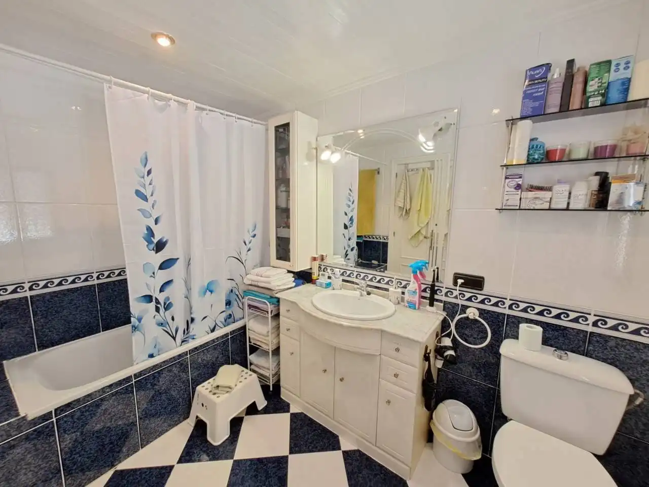 Baño de Casa adosada en venta en Cardeñajimeno con Calefacción y Parquet