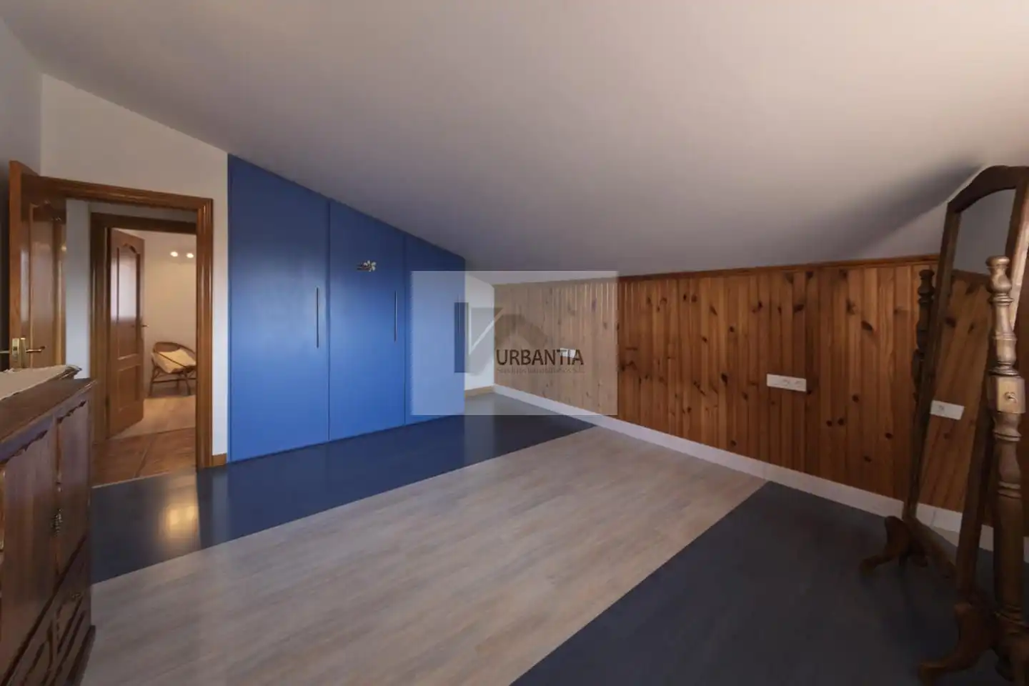 Dormitori de Casa o xalet en venda en Olóriz / Oloritz amb Aire condicionat, Calefacció i Jardí privat