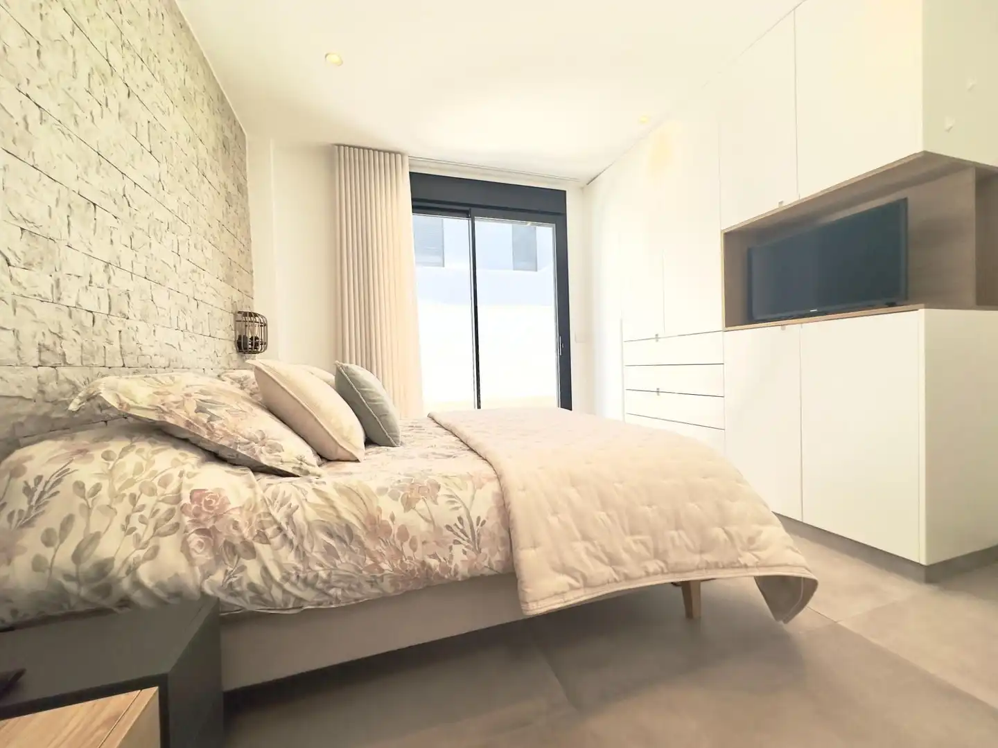 Dormitori de Apartament en venda en San Pedro del Pinatar amb Aire condicionat, Terrassa i Traster