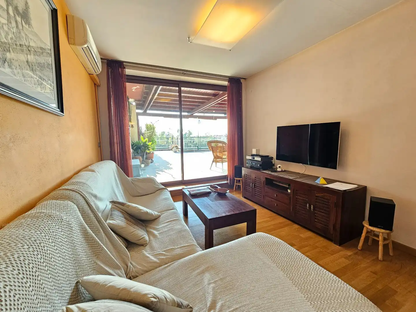 Living room of Attic for sale in Sant Just Desvern  with Air Conditioner, Heating and Terrace