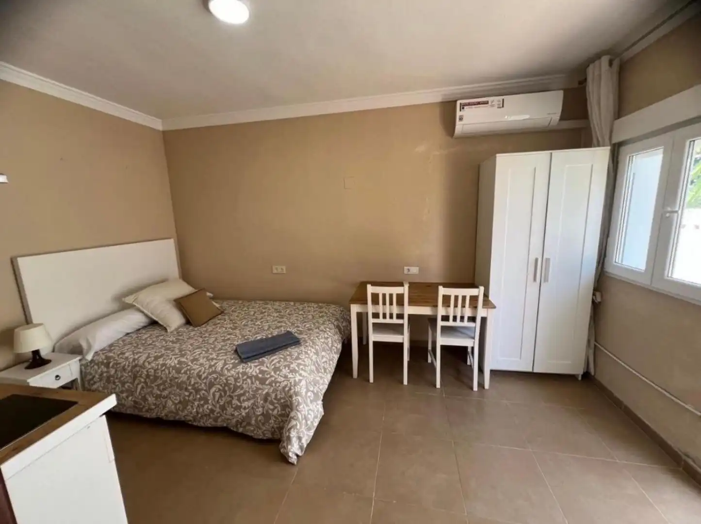 Schlafzimmer von Gebäude zur Miete in Málaga