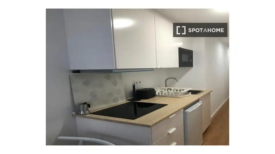 Cocina de Piso de alquiler en Valencia con Aire acondicionado, Calefacción y Amueblado