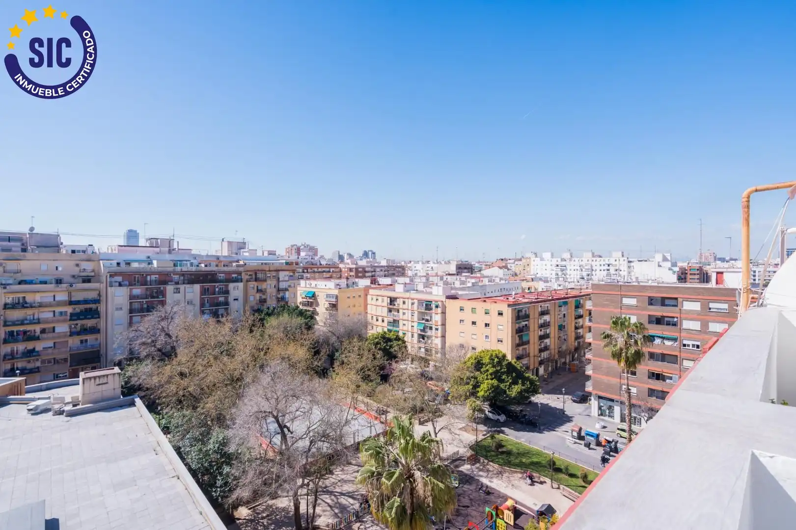 Vista exterior de Ático en venta en Valencia con Aire acondicionado, Calefacción y Parquet