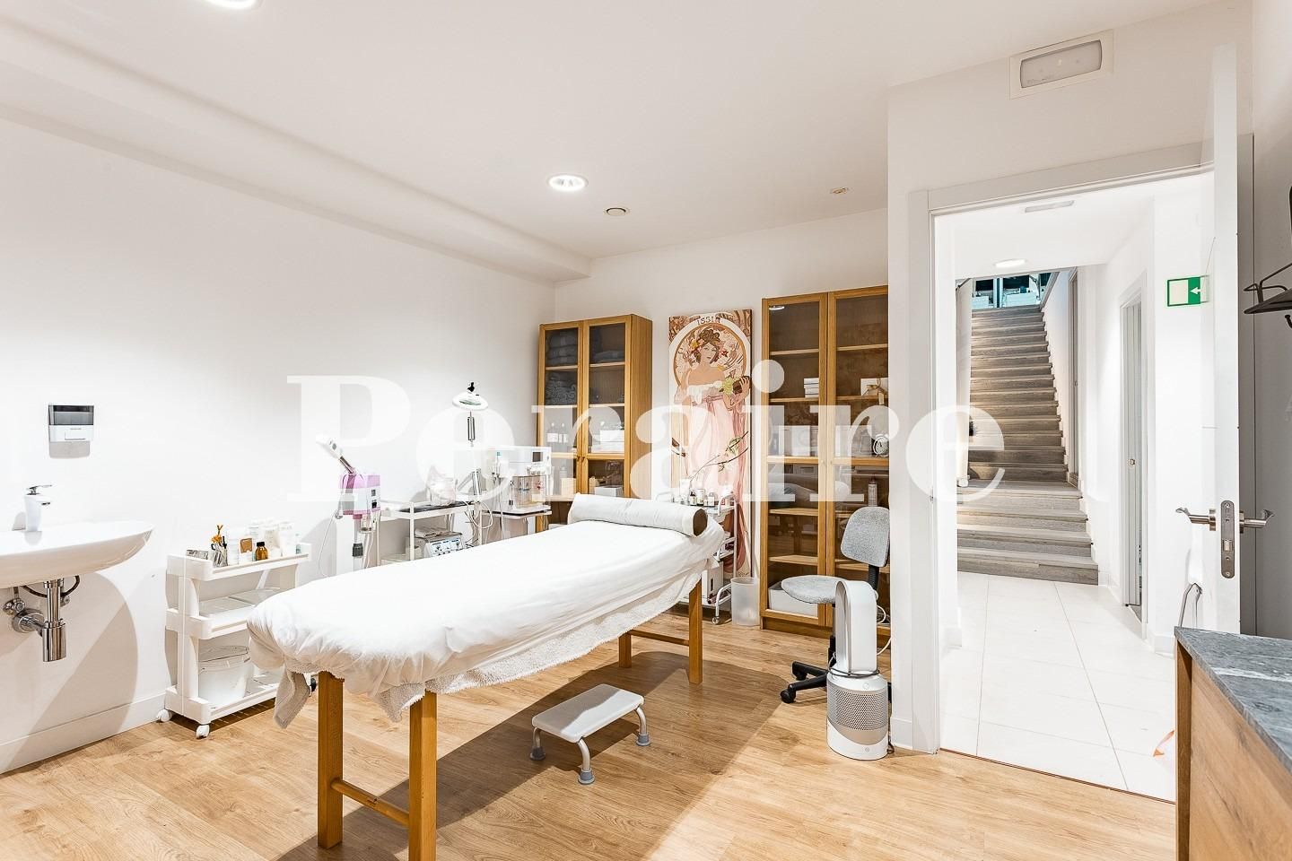 Habitación de Local en venta en  Barcelona Capital