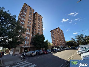 Wohnung mit Balkon zum Verkauf in Plaza de la Cebada 25