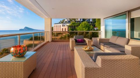 Piso en venta en Pueblo Mascarat, Altea, con 5 habitaciones y terraza con vistas al mar, Alicante