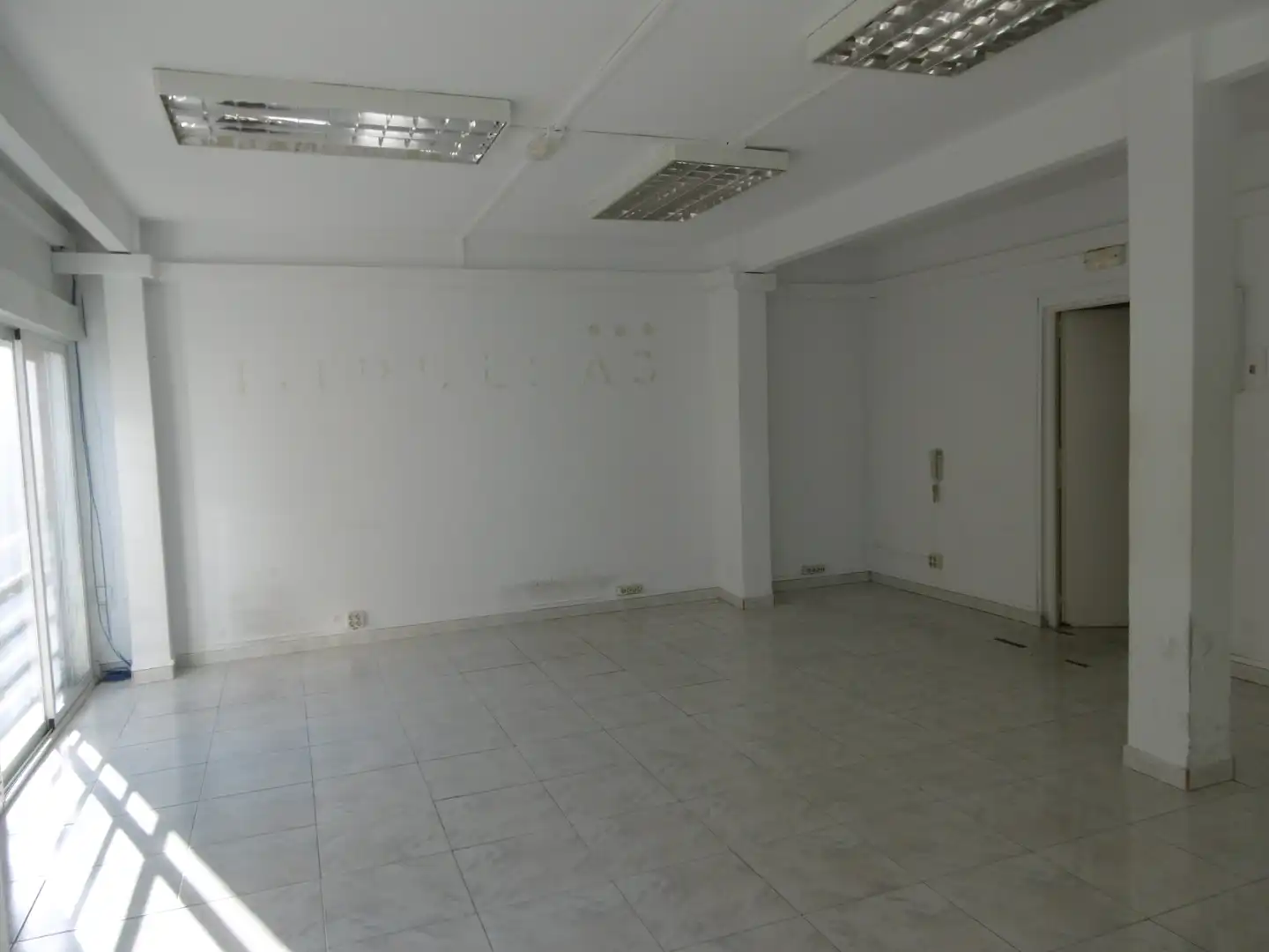 Office for rent in Madrid  with Air Conditioner and Heating
