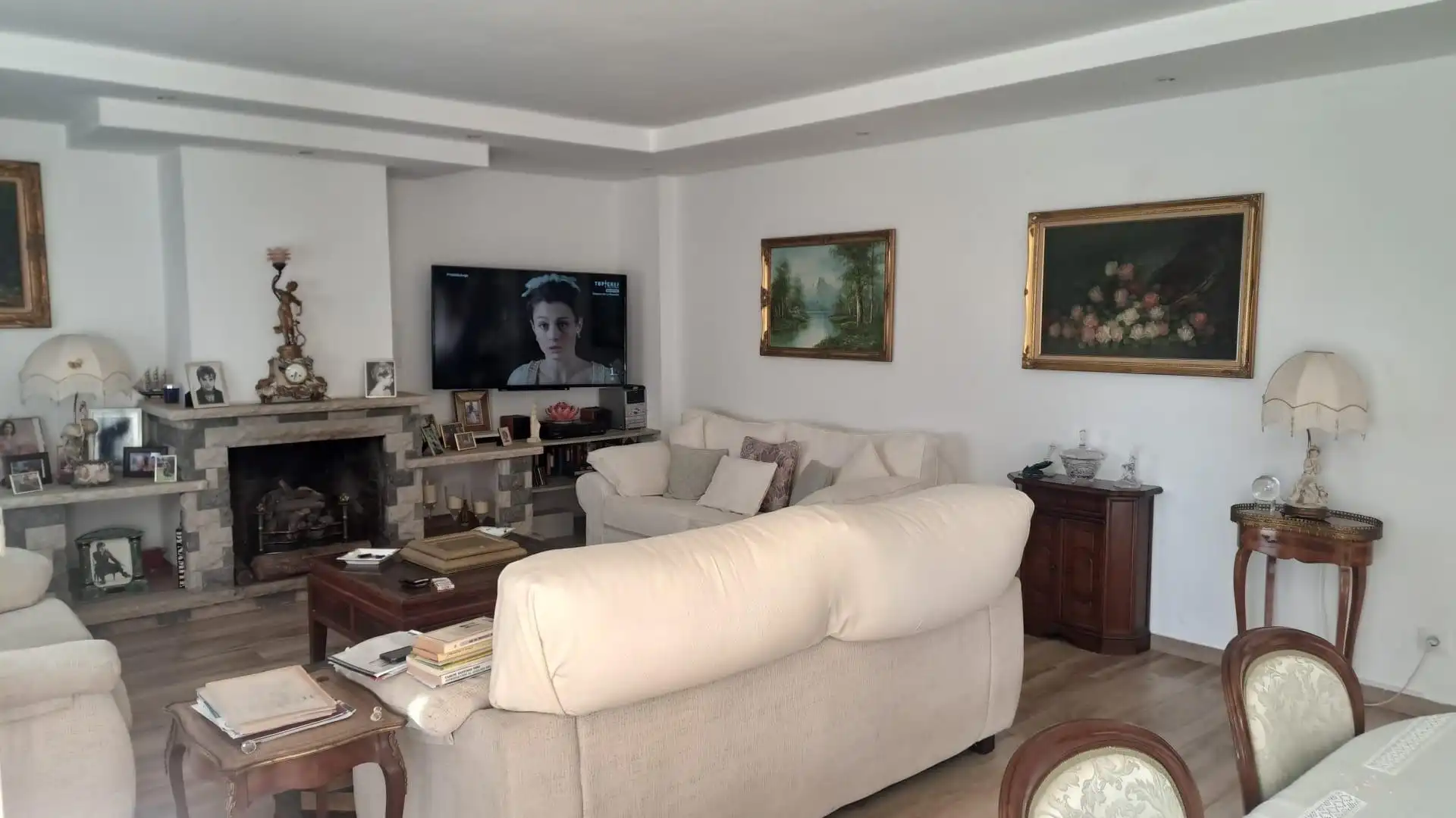 Sala d'estar de Casa o xalet en venda en Lloret de Mar amb Jardí privat, Terrassa i Traster