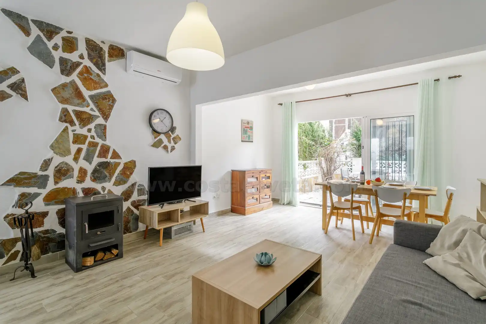 Living room of Houses for sale in El Campello  with Air Conditioner, Private garden and Terrace
