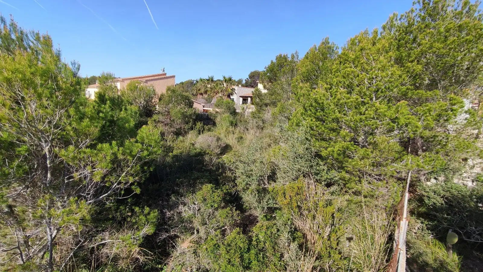 Land for sale in Cala Mesquida