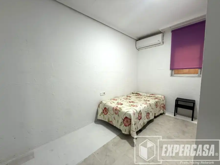 Dormitori de Casa o xalet en venda en Riba-roja de Túria amb Aire condicionat i Terrassa
