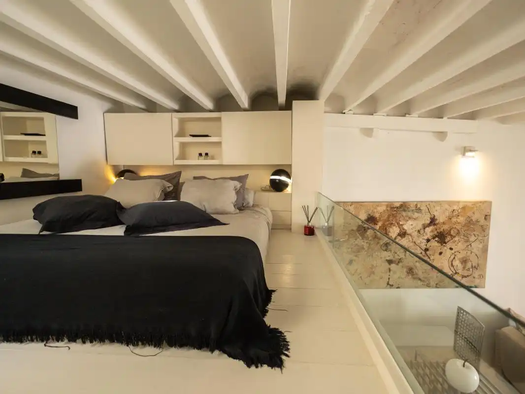Lofts for sale in Carrer de Guillem de Montgrí, Dalt de la Vila - La Marina