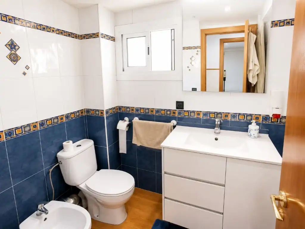 Bathroom of Flat for sale in Santa Margarida I Els Monjos