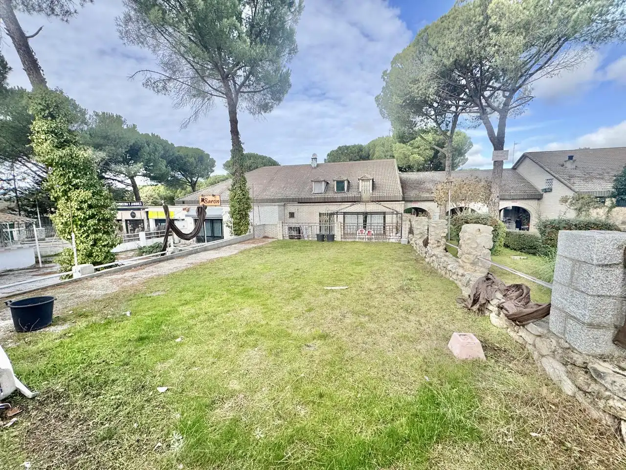 Jardín de Local en venta en Maello con Aire acondicionado