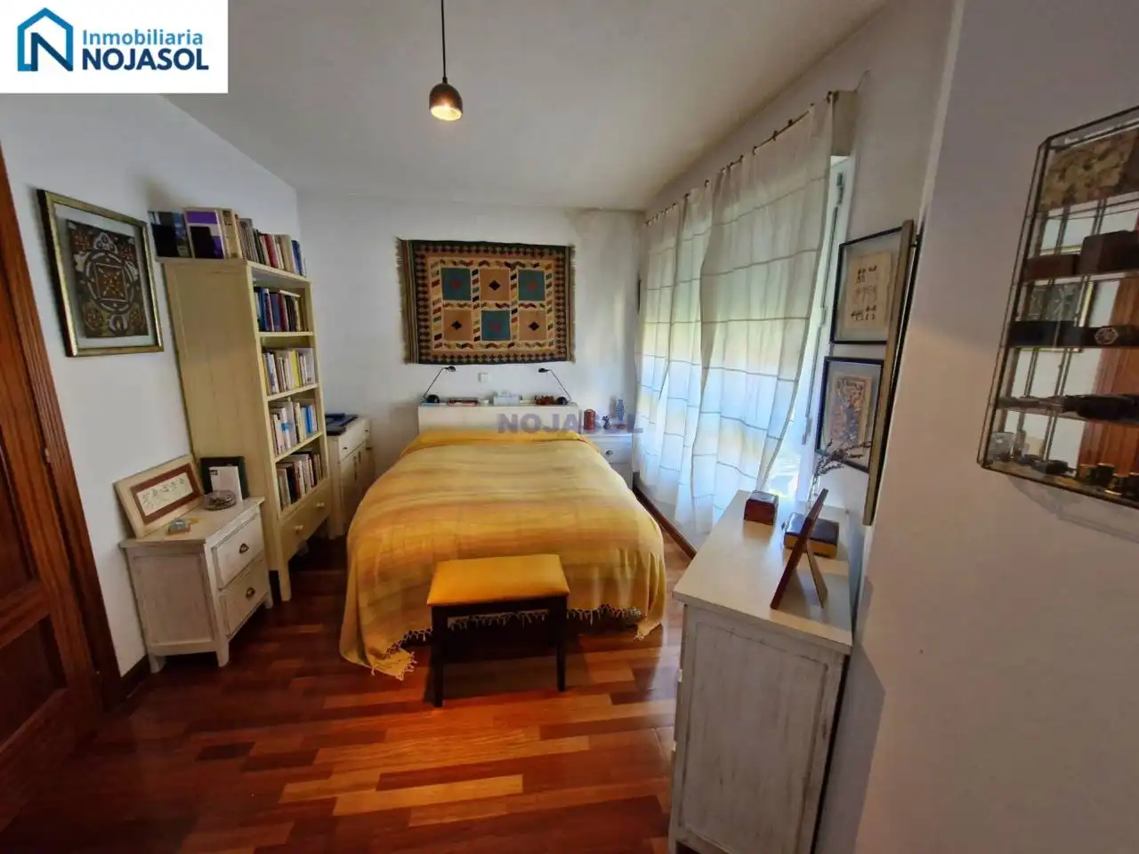 Dormitori de Casa adosada en venda en Escalante amb Calefacció, Jardí privat i Parquet
