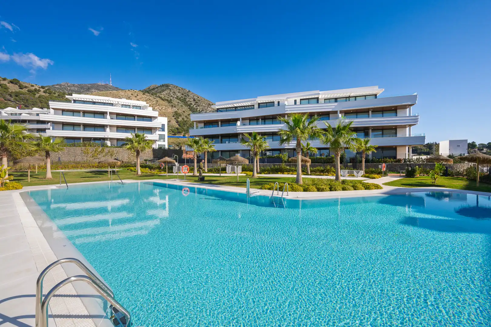 Apartament amb piscina en venda a El Higuerón