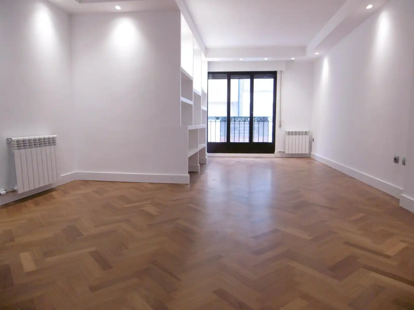 Wohnzimmer von Wohnungen zur Miete in Valladolid mit Heizung und Balkon