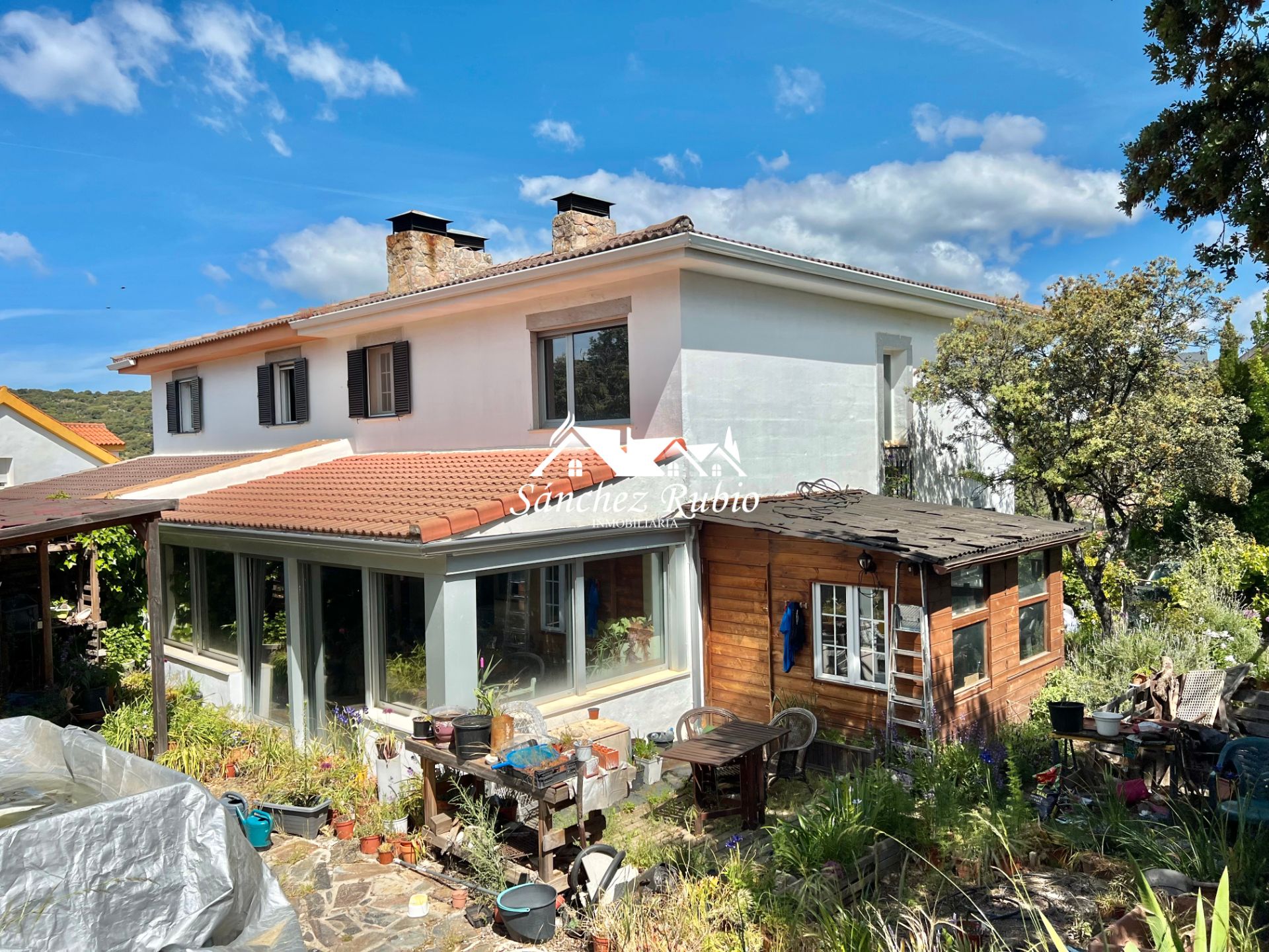 Exterior view of Single-family semi-detached for sale in Hoyo de Manzanares  with Heating, Private garden and Parquet flooring