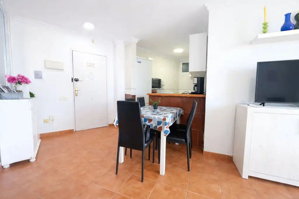 Apartamento con piscina en venta en Puerto Marina, imagen 13
