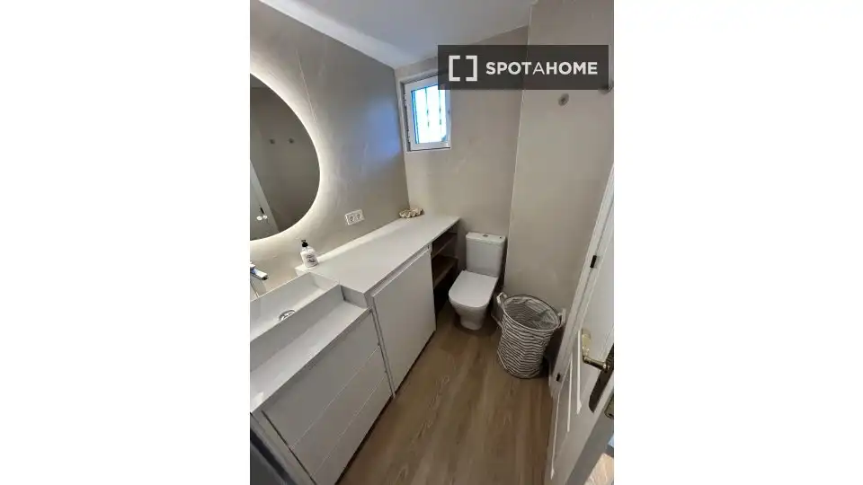Dormitori de Apartament per a compartir en Dénia amb Aire condicionat, Calefacció i Terrassa