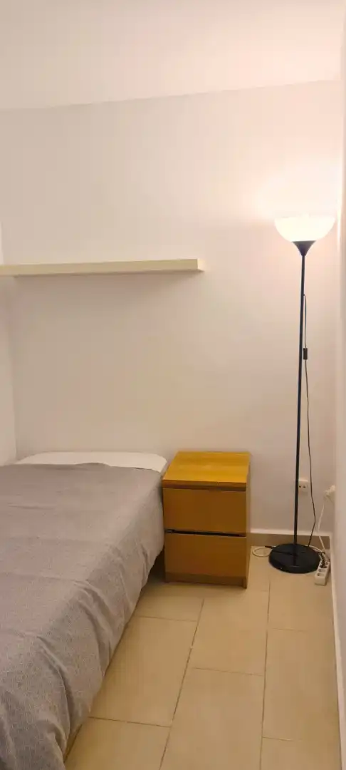 Dormitori de Pis de lloguer en Barcelona amb Aire condicionat, Calefacció i Parquet