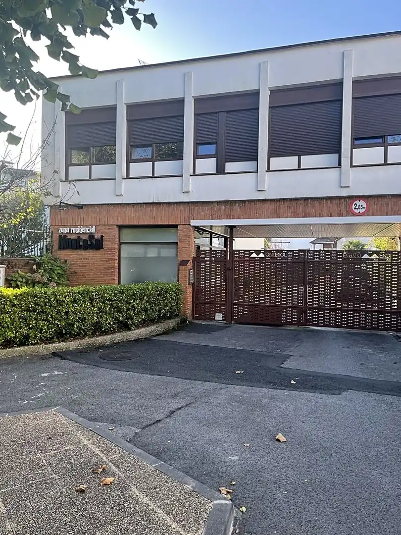 Vista exterior de Casa o chalet en venta en Donostia - San Sebastián  con Aire acondicionado, Calefacción y Jardín privado