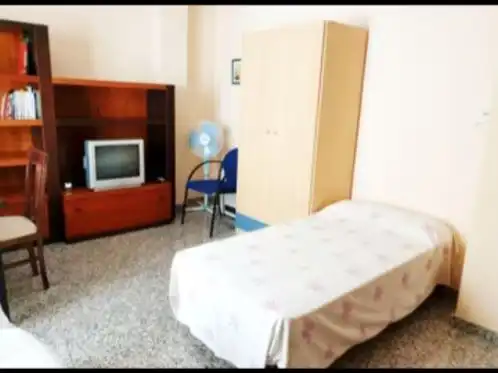 Schlafzimmer von Wohnung zur Miete in Baeza, Jaén