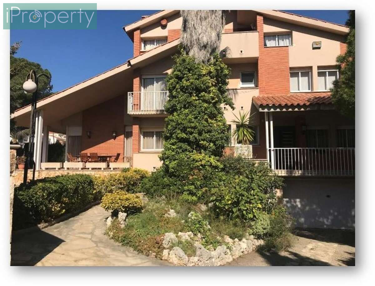 Exterior view of House or chalet for sale in El Vendrell  with Heating, Terrace and Storage room