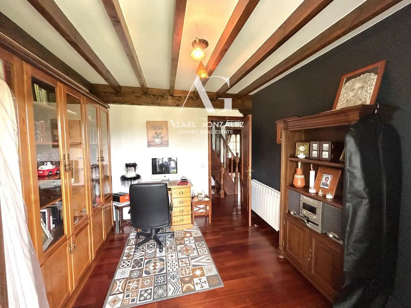 Sala de estar de Casa adosada en venta en Cabezón de la Sal con Calefacción, Jardín privado y Terraza