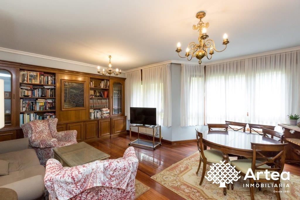 Living room of Flat for sale in Gernika-Lumo  with Heating, Terrace and Storage room