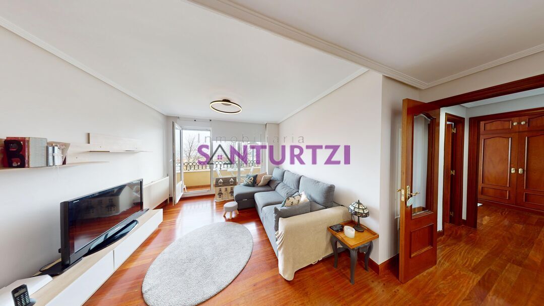 Living room of Flat for sale in Santurtzi   with Heating, Terrace and Storage room