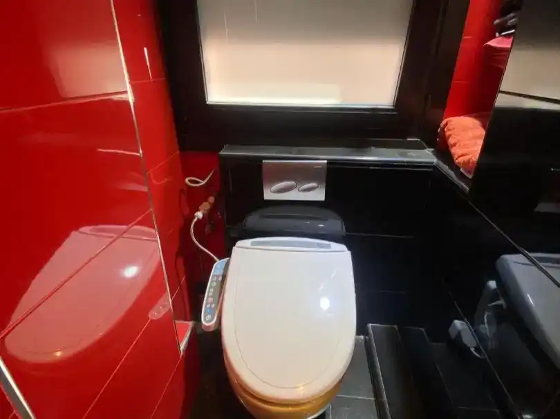 Badezimmer von Wohnung zum Verkauf in Barakaldo  mit Klimaanlage und Balkon