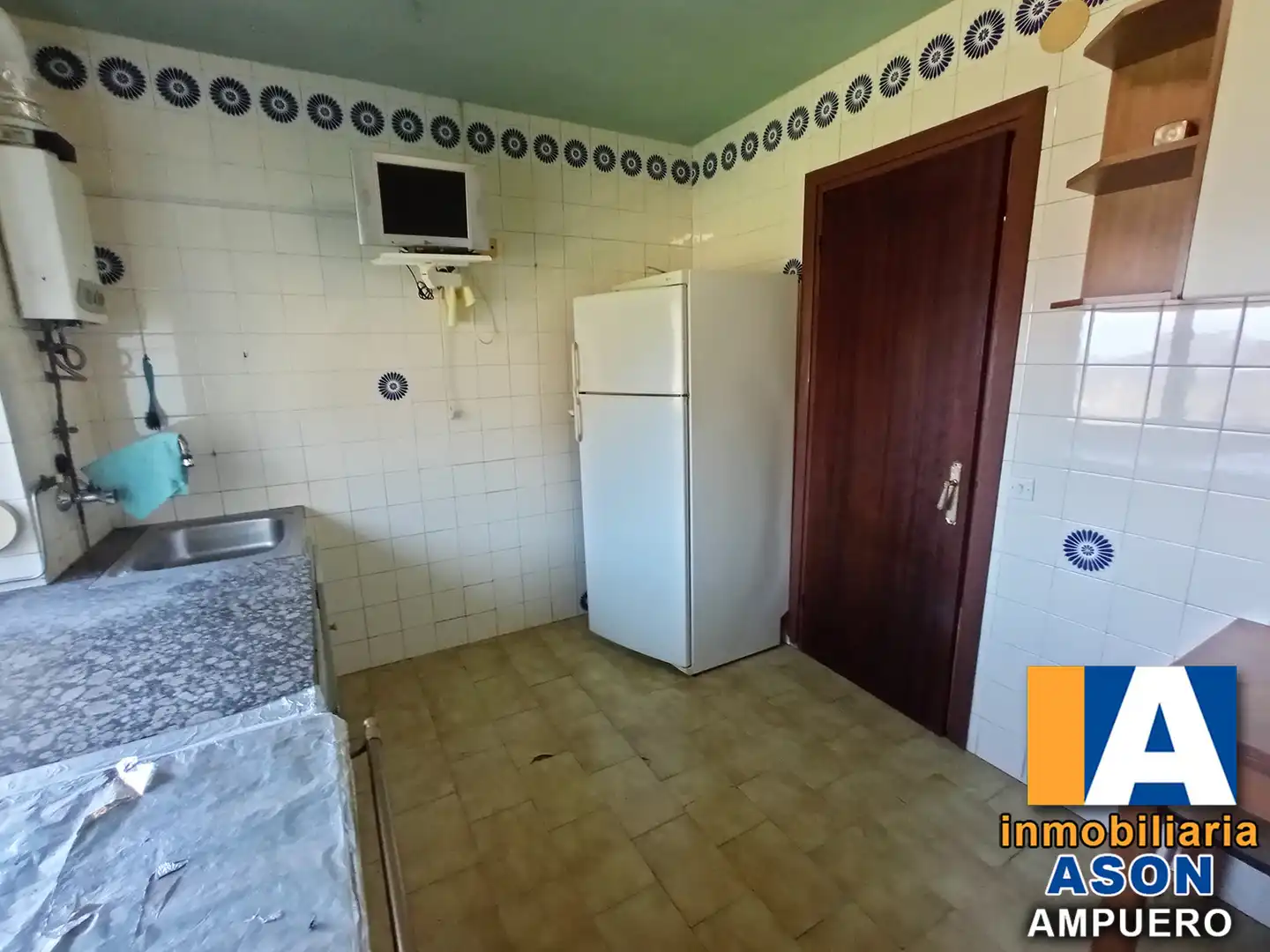 Cocina de Casa o chalet en venta en Ampuero con Jardín privado, Terraza y Amueblado