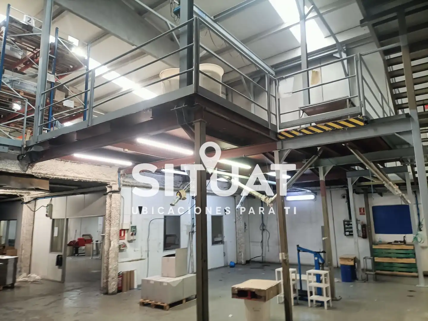 Nave industrial en venta en Pallejà con Calefacción y Alarma