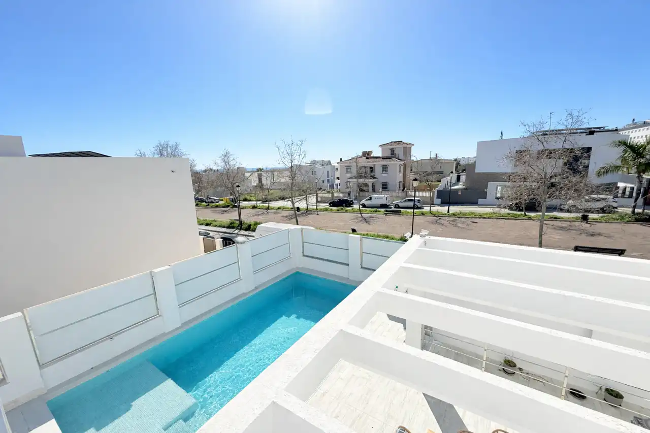 Detached house with pool for sale in Torre del Mar, imagen 5
